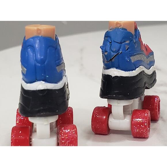 BRATZ Flashback Fever Yasmin‎ Roller-Boogie 80s Skates Shoes MGA Entertainment - Picture 4 of 5